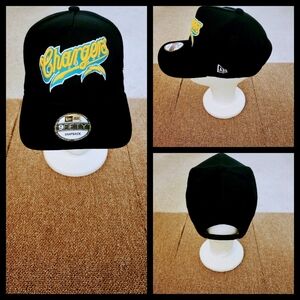 LOS ANGELES CHARGERS NFL FOOTBALL SNAPBACK HAT.